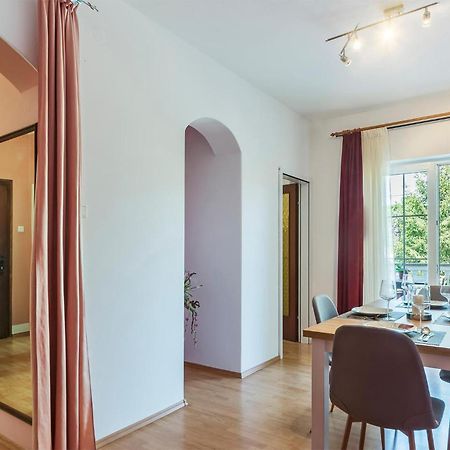 2 Bedroom Beautiful Apartment In Valtura Zewnętrze zdjęcie