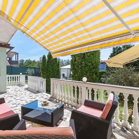 2 Bedroom Beautiful Apartment In Valtura Zewnętrze zdjęcie