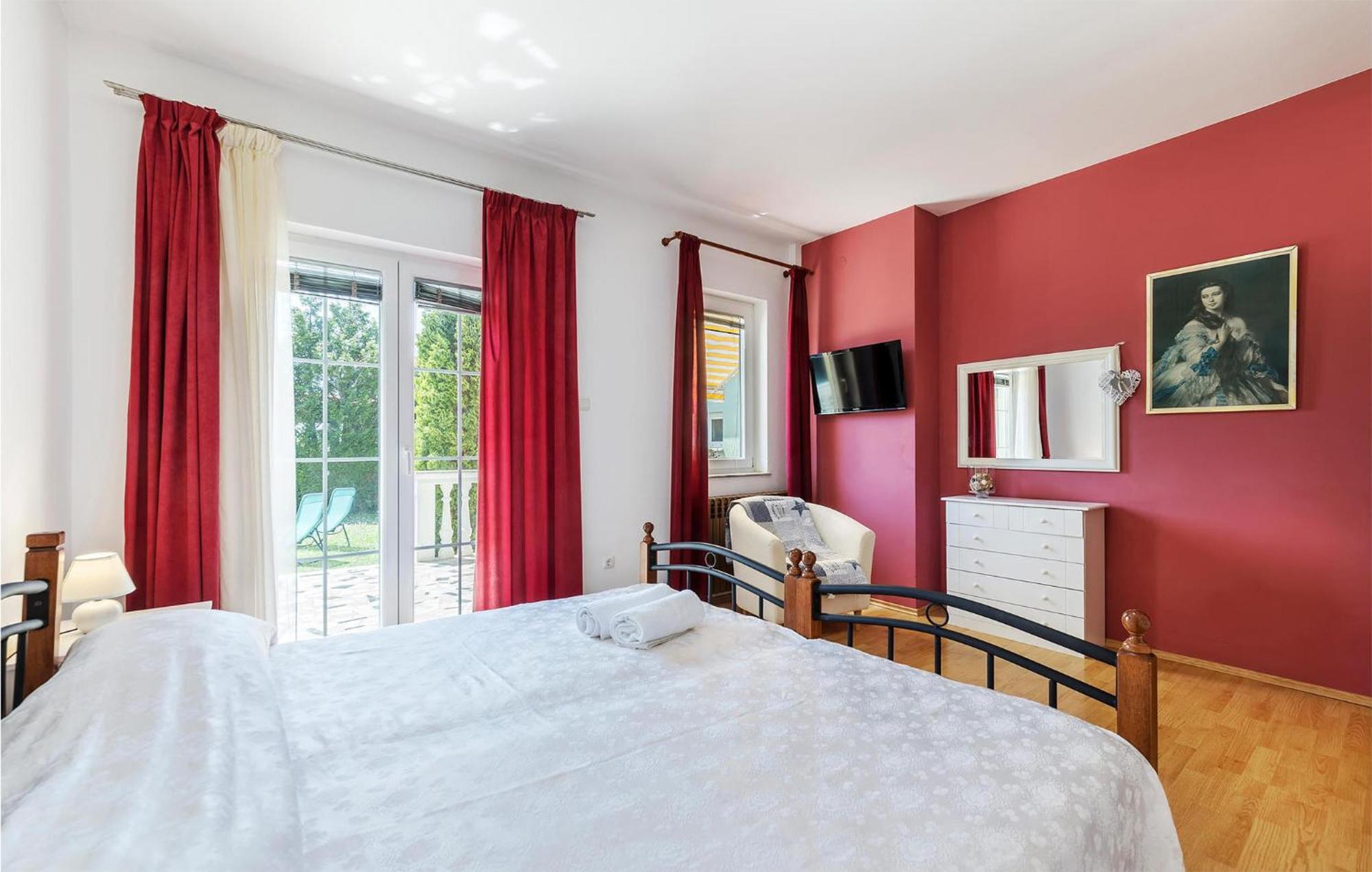 2 Bedroom Beautiful Apartment In Valtura Zewnętrze zdjęcie
