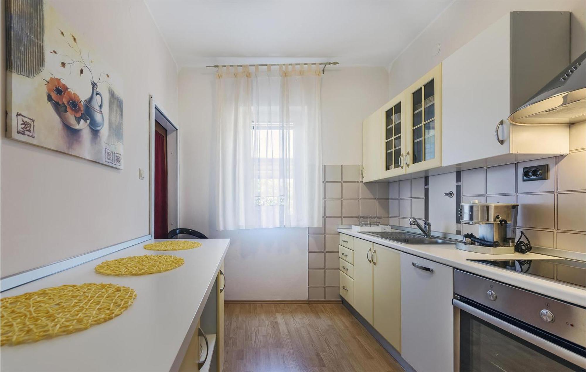 2 Bedroom Beautiful Apartment In Valtura Zewnętrze zdjęcie