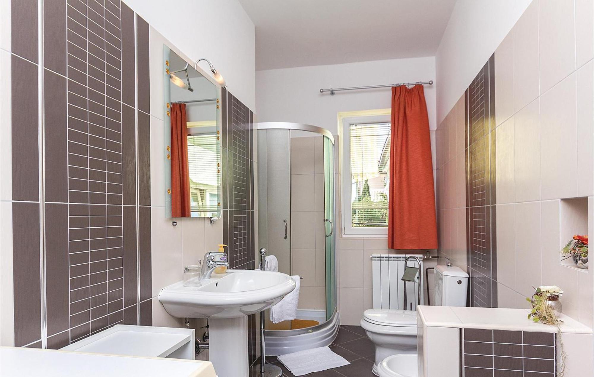 2 Bedroom Beautiful Apartment In Valtura Zewnętrze zdjęcie