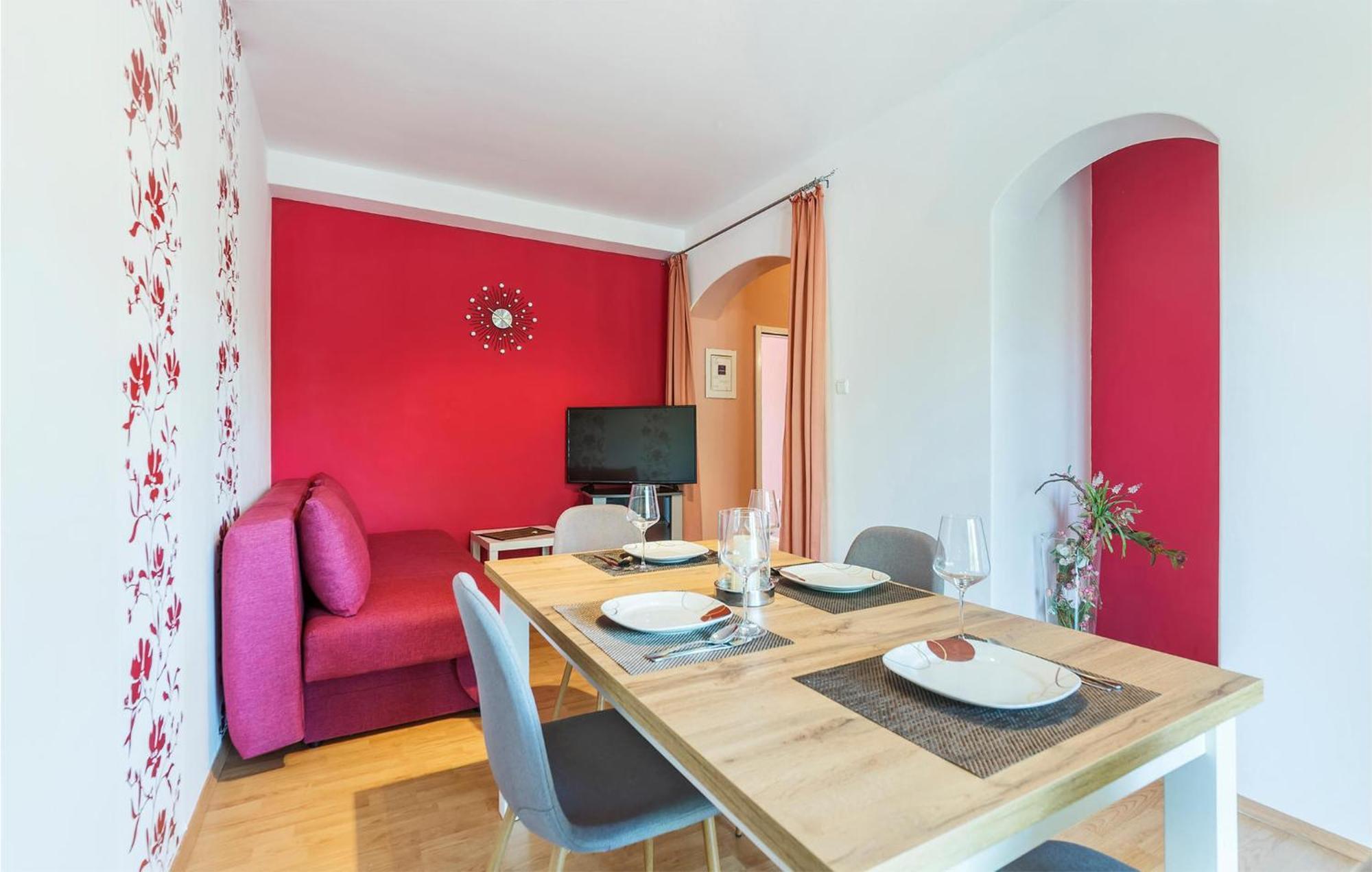 2 Bedroom Beautiful Apartment In Valtura Zewnętrze zdjęcie